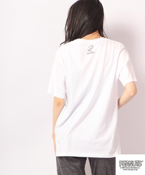 PEANUTS（ピーナッツ）の「PEANUTS ｽﾇｰﾋﾟｰ/ﾁｬｰﾘｰﾌﾞﾗｳﾝ/ｳｯﾄﾞｽﾄｯｸ コッチミテ！半袖Tシャツ（Tシャツ/カットソー・レディース・ホワイト/ブラック/ネイビー/ピンク/オレンジ/ホワイト系その他/ブラック系その他/杢グレー/グレー系その他/グレイッシュブルー/ホワイト系その他2/ホワイト系その他3・S/M/L/LL）」の20枚目の写真