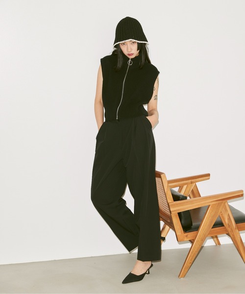 FEKETE（フェケテ）の「TAPERED SLACKS PANTS / センタープレステーパードスラックス（スラックス・レディース・ライトピンク/ブラック・SMALL/MEDIUM）」の9枚目の写真