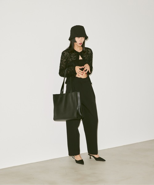 FEKETE（フェケテ）の「TAPERED SLACKS PANTS / センタープレステーパードスラックス（スラックス・レディース・ライトピンク/ブラック・SMALL/MEDIUM）」の13枚目の写真