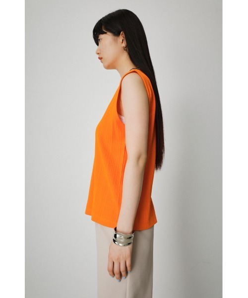 AZUL by moussy(アズールバイマウジー)の「SLEEVELESS HIGH NECK CUT TOPS/スリーブレスハイネックカットトップス(タンクトップ・レディース・ブラック/オフホワイト/オレンジ/ブルー・SMALL/MEDIUM)」の9枚目の写真