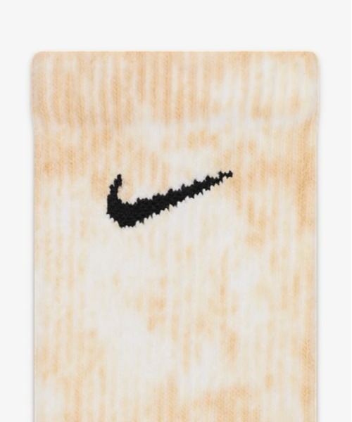 NIKE（ナイキ）の「NIKE/ナイキ エブリデイ プラス クッションド タイダイ クルー ソックス (2足)（ソックス/靴下・メンズ・ブラック/その他・F）」の6枚目の写真