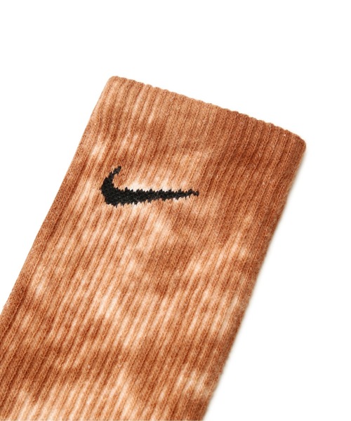 NIKE（ナイキ）の「NIKE/ナイキ エブリデイ プラス クッションド タイダイ クルー ソックス (2足)（ソックス/靴下・メンズ・ブラック/その他・F）」の10枚目の写真