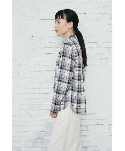 human woman（ヒューマンウーマン）の「◆チェックシャツブラウス（シャツ/ブラウス・レディース・ブラック系その他3/チャコールグレー・MEDIUM）」の9枚目の写真