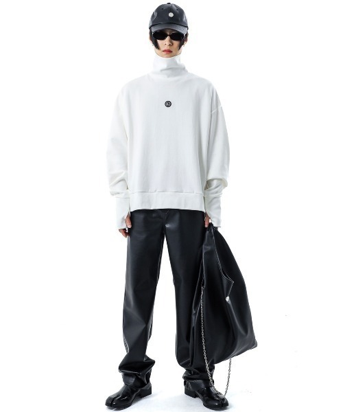 BASIC COTTON（ベーシックコットン）の「【BASIC COTTON/ベーシックコットン】WARMER POLA MTM /ハイネック ウォーマー スウェット 白 黒 タートルネック トップス 秋服 冬服（スウェット・メンズ・ブラック/ホワイト・ONE SIZE）」の4枚目の写真