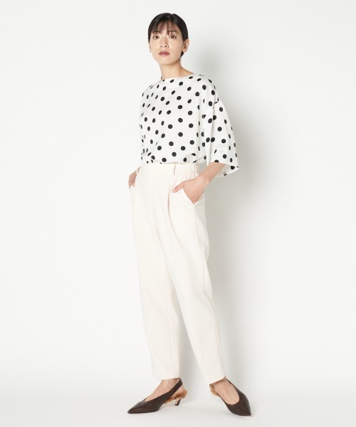 HELIOPOLE(エリオポール)の「SUPER STRETCH TAPERED PANTs(その他パンツ・レディース・ブラック/アイボリー/ネイビー・34/36/38)」の7枚目の写真
