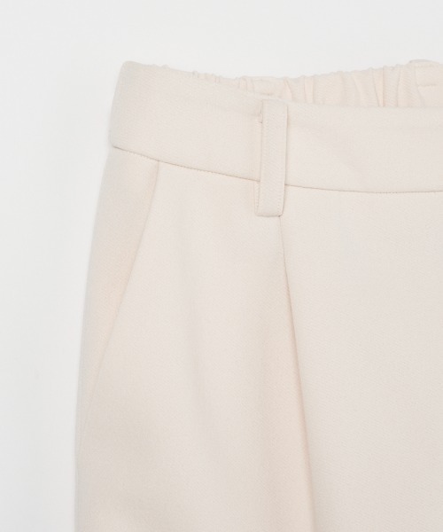 HELIOPOLE(エリオポール)の「SUPER STRETCH TAPERED PANTs(その他パンツ・レディース・ブラック/アイボリー/ネイビー・34/36/38)」の14枚目の写真