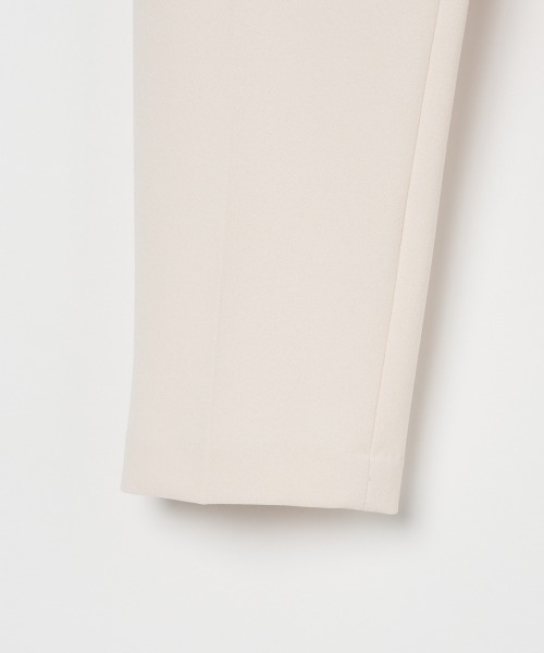 HELIOPOLE(エリオポール)の「SUPER STRETCH TAPERED PANTs(その他パンツ・レディース・ブラック/アイボリー/ネイビー・34/36/38)」の17枚目の写真