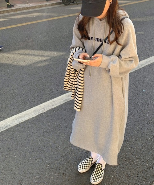 meJane(ミージェーン)の「フロントロゴスウェットパーカーワンピース【ZOZOTOWN限定】(ワンピース・レディース・ブラック/ベージュ/グレー・FREE)」の10枚目の写真