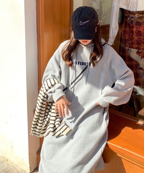 meJane(ミージェーン)の「フロントロゴスウェットパーカーワンピース【ZOZOTOWN限定】(ワンピース・レディース・ブラック/ベージュ/グレー・FREE)」の13枚目の写真
