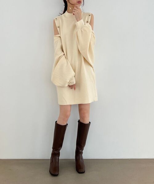 MAJESTIC LEGON（マジェスティックレゴン）の「ボレロセットニットワンピース（ワンピース・レディース・アイボリー/ブラック/モカ・MEDIUM）」の8枚目の写真