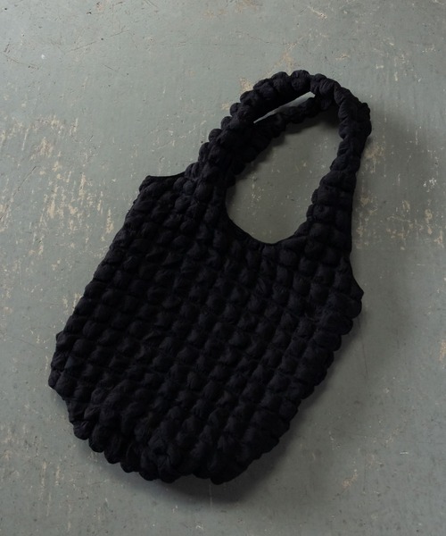 me+em select（ミームセレクト）の「【 新色追加 】ぽこぽこラウンドショルダートートバッグ【Ａ４収納可能／裏地付き】（ショルダーバッグ・レディース・ブラック/オフホワイト/グリーン系その他・FREE）」の21枚目の写真