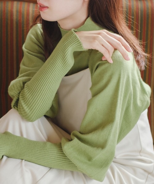 Kastane(カスタネ)の「【新色追加】ロングリブハイネックニット(ニット/セーター・レディース・グリーン/アイボリー/ブルー/ベージュ/パープル・FREE)」の4枚目の写真