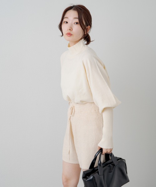 Kastane(カスタネ)の「【新色追加】ロングリブハイネックニット(ニット/セーター・レディース・グリーン/アイボリー/ブルー/ベージュ/パープル・FREE)」の6枚目の写真