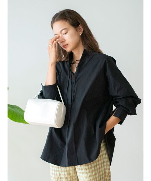 Ungrid(アングリッド)の「レースアップ2wayデザインシャツ(シャツ/ブラウス・レディース・ブラック/オフホワイト/オレンジ・FREE)」の11枚目の写真