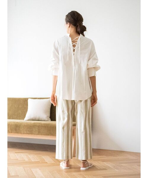 Ungrid(アングリッド)の「レースアップ2wayデザインシャツ(シャツ/ブラウス・レディース・ブラック/オフホワイト/オレンジ・FREE)」の10枚目の写真