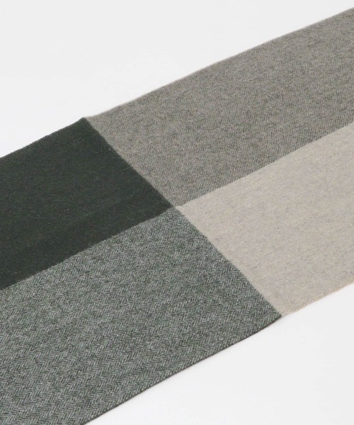 URBAN RESEARCH DOORS（アーバンリサーチドアーズ）の「カシミヤブレンド パネルマフラー（マフラー・メンズ・ブラウン/カーキ/ブルー/チャコールグレー・-）」の19枚目の写真