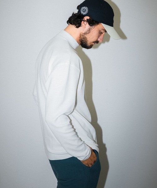 URBAN RESEARCH Sonny Label（アーバンリサーチサニーレーベル）の「OOPS　ミラノリブモックネックロンTシャツ（Tシャツ/カットソー・メンズ・マスタード/オフホワイト/ブラック・LARGE/MEDIUM）」の20枚目の写真