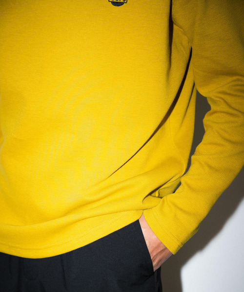 URBAN RESEARCH Sonny Label（アーバンリサーチサニーレーベル）の「OOPS　ミラノリブモックネックロンTシャツ（Tシャツ/カットソー・メンズ・マスタード/オフホワイト/ブラック・LARGE/MEDIUM）」の11枚目の写真