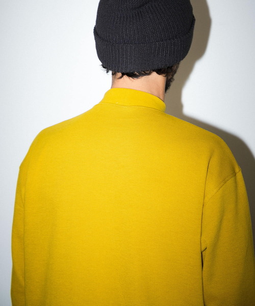 URBAN RESEARCH Sonny Label（アーバンリサーチサニーレーベル）の「OOPS　ミラノリブモックネックロンTシャツ（Tシャツ/カットソー・メンズ・マスタード/オフホワイト/ブラック・LARGE/MEDIUM）」の19枚目の写真