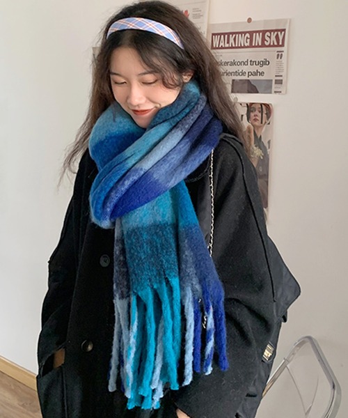 shopnikoniko(ショップニコニコ)の「マフラー チェック柄 大判 韓国ファッション フリンジ ボリュームマフラー ロングマフラー(マフラー・レディース・ワイン/ブルー/オレンジ/ブラウン/グリーン/ピンク・フリー)」の8枚目の写真