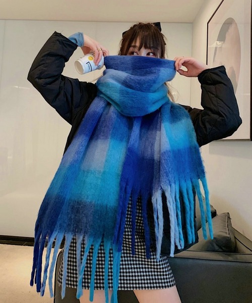 shopnikoniko(ショップニコニコ)の「マフラー チェック柄 大判 韓国ファッション フリンジ ボリュームマフラー ロングマフラー(マフラー・レディース・ワイン/ブルー/オレンジ/ブラウン/グリーン/ピンク・フリー)」の9枚目の写真
