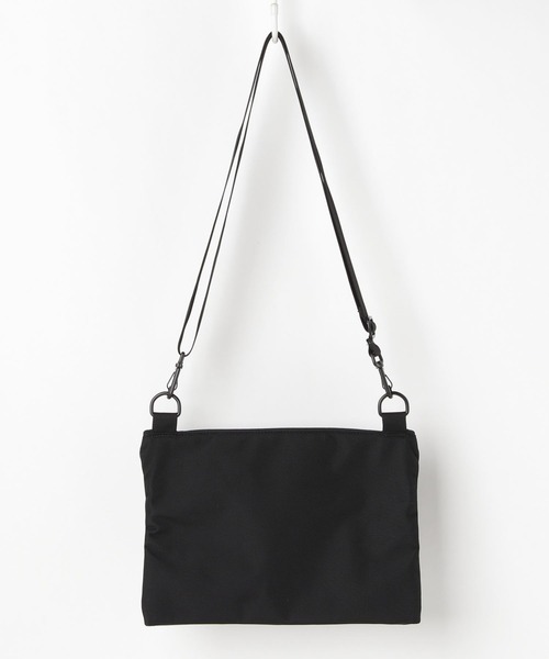 KELTY(ケルティ)の「《差が付くサコッシュ》【KELTY/ケルティ】URBAN FLAT POUCH SM(ショルダーバッグ・メンズ・ブラック/モカ・FREE)」の4枚目の写真