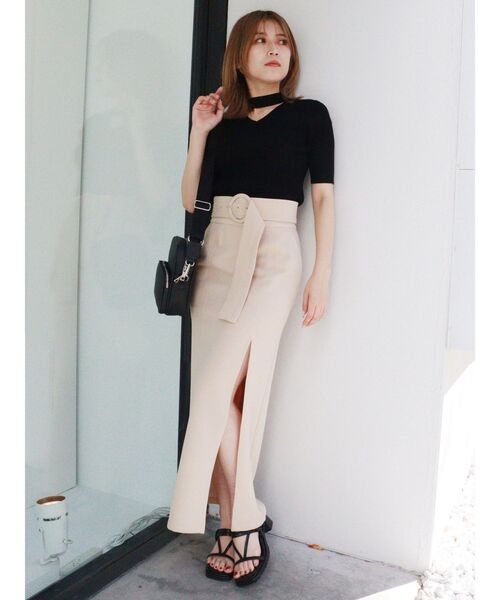 MURUA（ムルーア）の「ディープスリットペンシルスカート（スカート・レディース・ブラック/ブラウン/アイボリー/ブルー・2/1）」の6枚目の写真