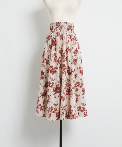 tocco closet(トッコ クローゼット)の「ウエストシャーリングフラワープリントフレアスカート(スカート・レディース・ベージュ・M)」の7枚目の写真
