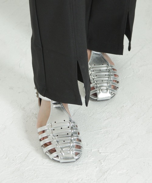 SOROTTO（ソロット）の「ぺたんこグルカサンダル/フラット（サンダル・キッズ・ホワイト/ブラック/シルバー/ブラウン・16.0cm/17.0cm/18.0cm/19.0cm/20.0cm/21.0cm/22.0cm）」の8枚目の写真