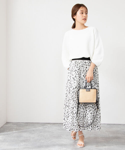 NOLLEY’S（ノーリーズ）の「《手洗い可能》カーブパフ袖ホールガーメントプルオーバーニット（ニット/セーター・レディース・ライトブルー/オフホワイト/ネイビー/イエロー・38）」の5枚目の写真