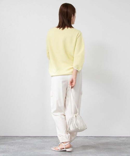 NOLLEY’S（ノーリーズ）の「《手洗い可能》カーブパフ袖ホールガーメントプルオーバーニット（ニット/セーター・レディース・ライトブルー/オフホワイト/ネイビー/イエロー・38）」の12枚目の写真