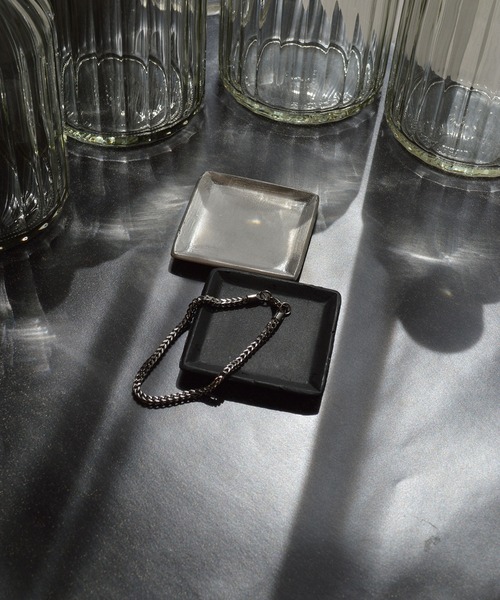 BROTHERHOOD(ブラザーフッド)の「【BROTHERHOOD】テトラヒードンブレス「サージカルステンレス」(ブレスレット・メンズ・シルバー・FREE)」の4枚目の写真