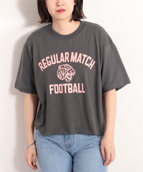 cepo（セポ）の「リメイクカレッジＴｅｅ　WEB先行販売（Tシャツ/カットソー・レディース・チャコール/ベージュ・M）」の2枚目の写真