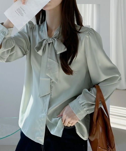 Ada.（エイダ）の「オフィスでもプライベートでも◎　洗える ボウタイ リボン ブラウス（シャツ/ブラウス・レディース・ホワイト/ベージュ/ライトブルー/アイボリー/ミント/ピンク/ネイビー・M/S/L）」の4枚目の写真