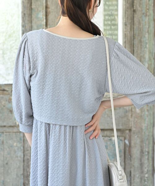 rps（アールピーエス）の「パイピングリボンカーデ×フレアーキャミワンピ（ワンピース・レディース・ブラック/グレー/グレイッシュベージュ・フリー）」の8枚目の写真