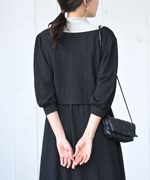 rps（アールピーエス）の「パイピングリボンカーデ×フレアーキャミワンピ（ワンピース・レディース・ブラック/グレー/グレイッシュベージュ・フリー）」の9枚目の写真