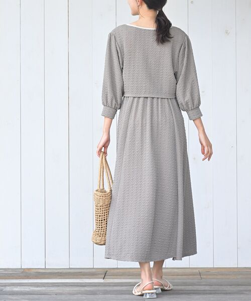 rps（アールピーエス）の「パイピングリボンカーデ×フレアーキャミワンピ（ワンピース・レディース・ブラック/グレー/グレイッシュベージュ・フリー）」の18枚目の写真