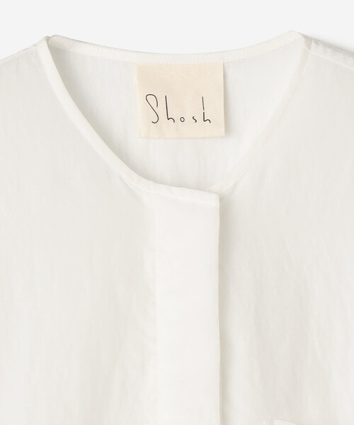 Bshop（ビショップ）の「Shosh | 半袖ノーカラーブラウス WOMEN 