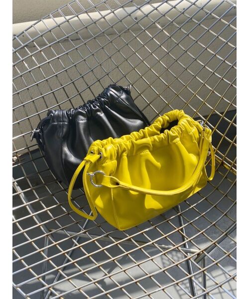 MURUA(ムルーア)の「2WAYハンドルドロストバッグ(ハンドバッグ・レディース・ブラック/イエロー・FREE)」の12枚目の写真