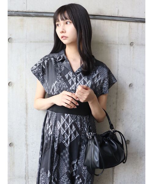 MURUA(ムルーア)の「2WAYハンドルドロストバッグ(ハンドバッグ・レディース・ブラック/イエロー・FREE)」の10枚目の写真