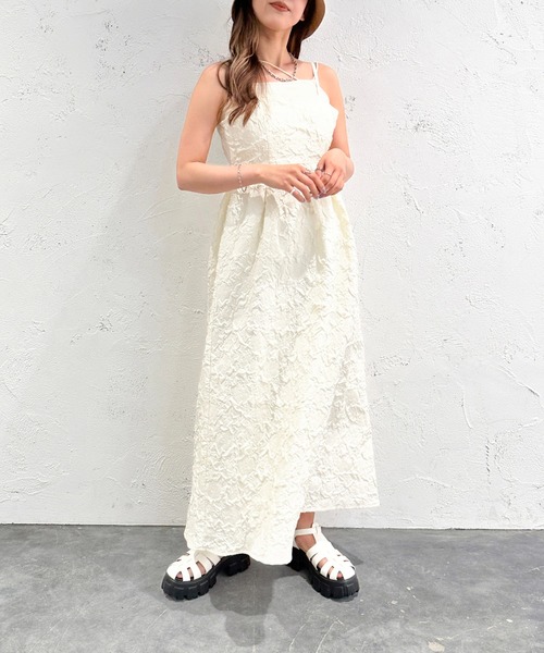 apres jour mignon(アプレジュールミニョン)の「ふくれジャガードキャミワンピース【ZOZOTOWN限定アイテム】(ワンピース・レディース・ブルー/ブラック/アイボリー・X-LARGE/SMALL/MEDIUM)」の7枚目の写真