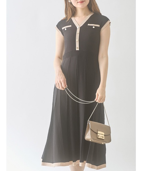 tocco closet(トッコ クローゼット)の「飾り釦付きバイカラーシャリ感リブニットワンピース(ワンピース・レディース・ブラック/ベージュ/オフホワイト・M)」の7枚目の写真