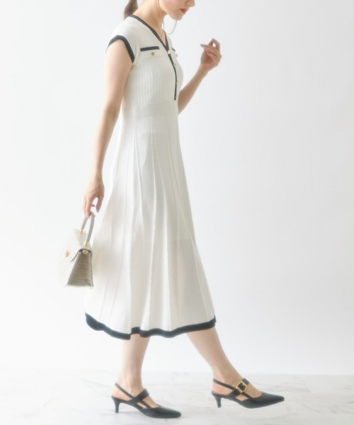 tocco closet(トッコ クローゼット)の「飾り釦付きバイカラーシャリ感リブニットワンピース(ワンピース・レディース・ブラック/ベージュ/オフホワイト・M)」の10枚目の写真