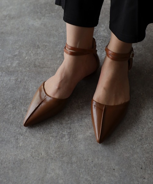 Riberry（リベリー）の「ポインテッド バックストラップパンプス（パンプス・レディース・ホワイト/ブラック/ブラウン・LARGE/MEDIUM）」の7枚目の写真