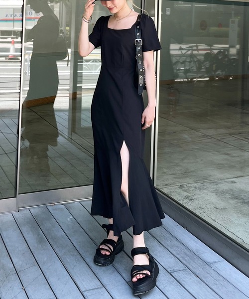 スクエアネック ビジュー ロングワンピース S〜L バックスリット ワンピース スクエアネック パワショルダー ロングワンピース