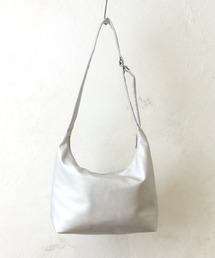 Per sist ence（パーシエンス）の「フェイクレザーソフトラウンドワンショルダー（ショルダーバッグ）」