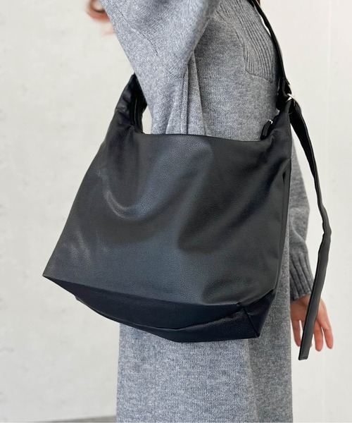 Per sist ence（パーシエンス）の「ソフトフェイクレザーラウンドワンショルダーバッグ（ショルダーバッグ・レディース・ベージュ/ブラック/シルバー/グレー/モカ/ダークグレー・FREE）」の18枚目の写真