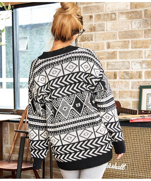 anap mimpi（アナップミンピ）の「オルテガ デザイン Vネック ニット カーディガン（カーディガン/ボレロ・レディース・ブラック/アイボリー・FREE）」の9枚目の写真