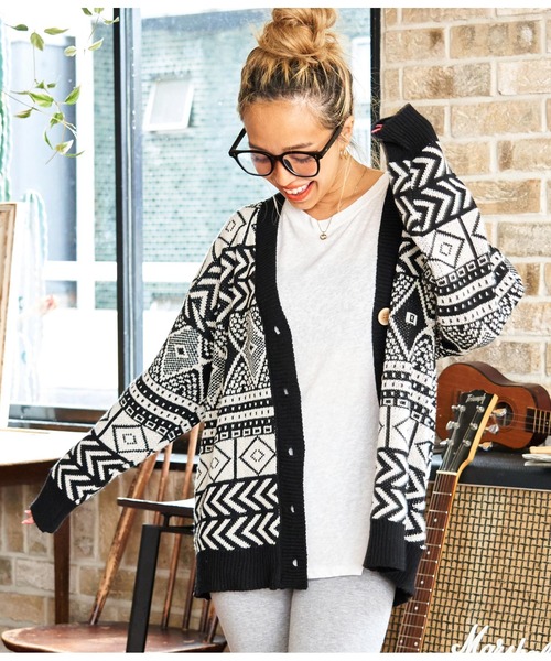 anap mimpi（アナップミンピ）の「オルテガ デザイン Vネック ニット カーディガン（カーディガン/ボレロ・レディース・ブラック/アイボリー・FREE）」の19枚目の写真