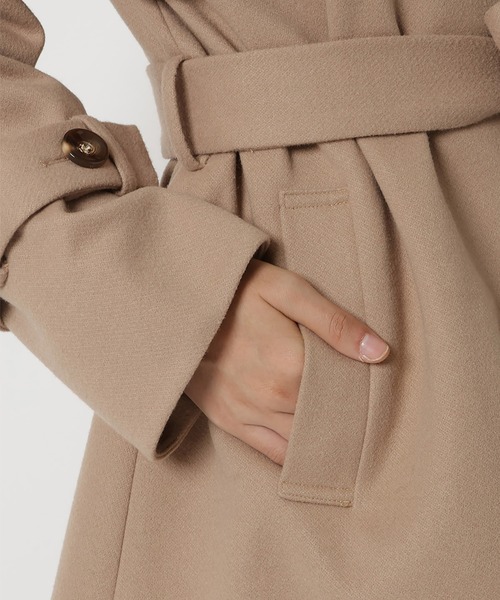 REDYAZEL（レディアゼル）の「スタンドカラーショートコート（ステンカラーコート・レディース・キャメル/ピンク/ブラック/オフホワイト・MEDIUM/SMALL）」の6枚目の写真